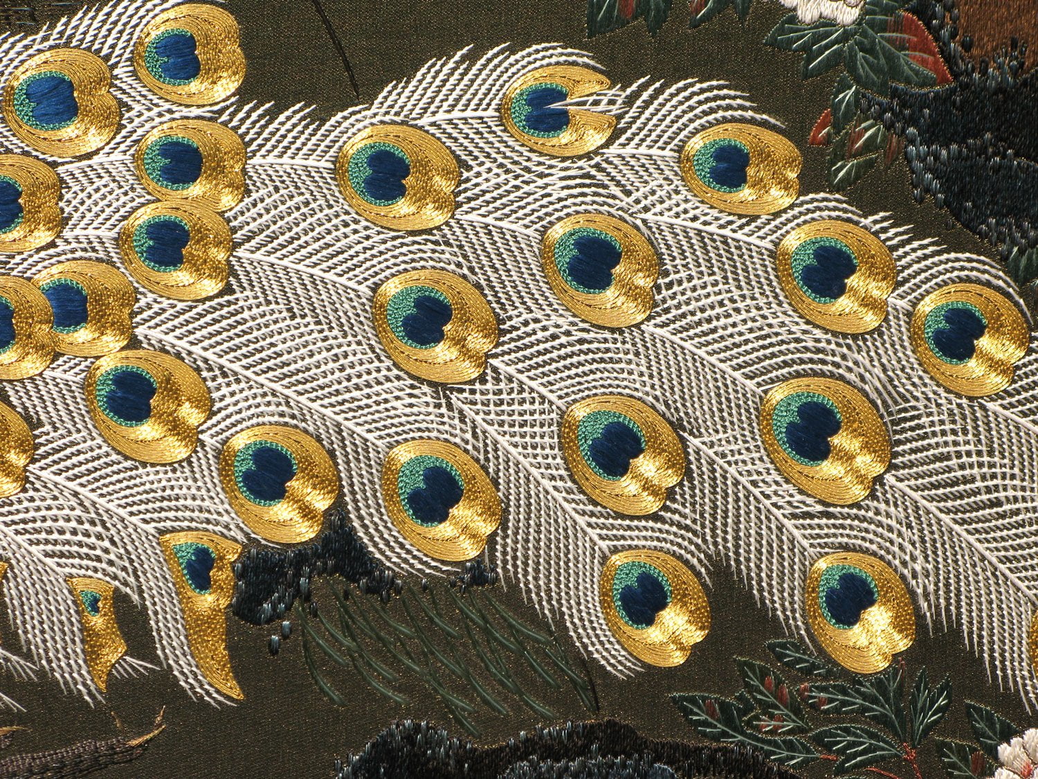 Peacockfeather  japanese embroidery center Peacockfeather  japanese embroidery center